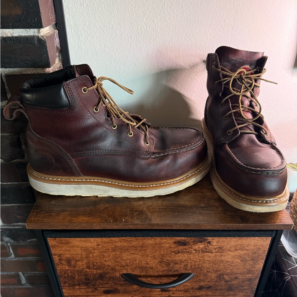 Red Wing Irish Setter Steel Toe Wedge Boot - Sz 11 Wide - EUC